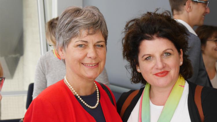 Birgit Arnol, links