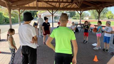 Nathalie Schuhmacher Grauer erklärt die ersten Aufgaben!